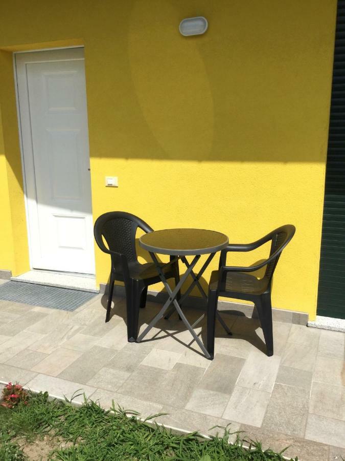 Casa Vacanze Le Casette Masera Esterno foto
